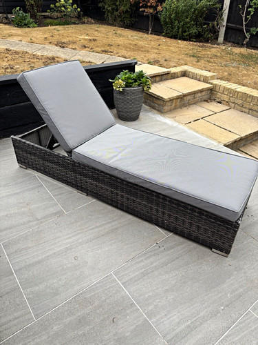 Grey rattan sun bed - grey,